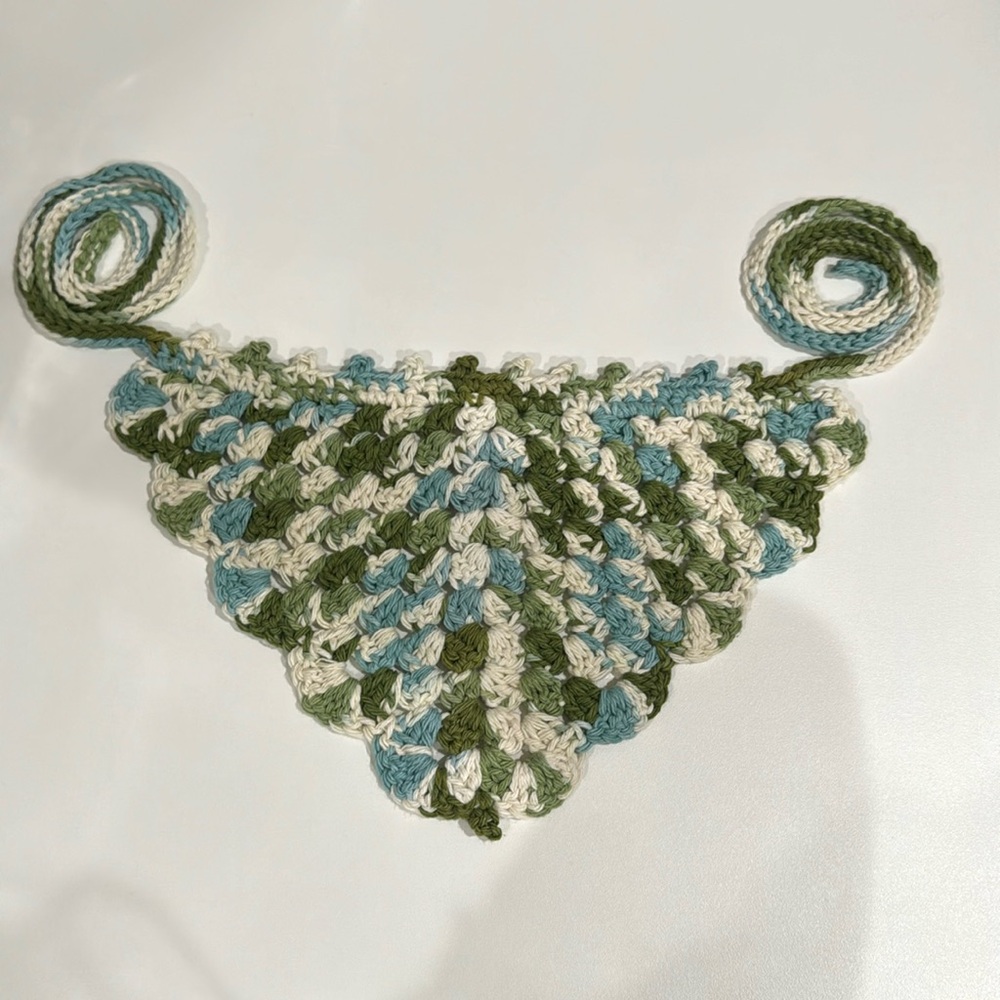 - 🌸 Handmade Crochet Bandana 🌸